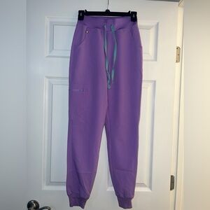 LIKE NEW FIGS high waisted Zamora joggers Lilac XXS